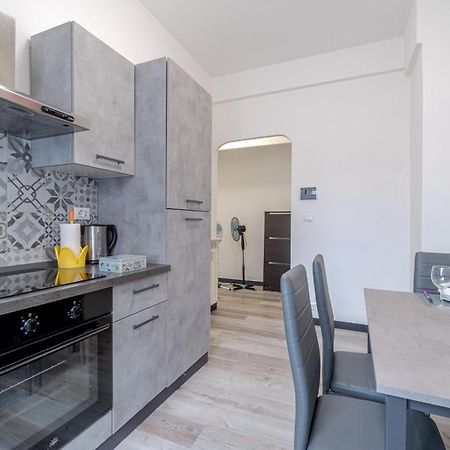 Monik House: Central House With Parking Apartment Genoa Bagian luar foto